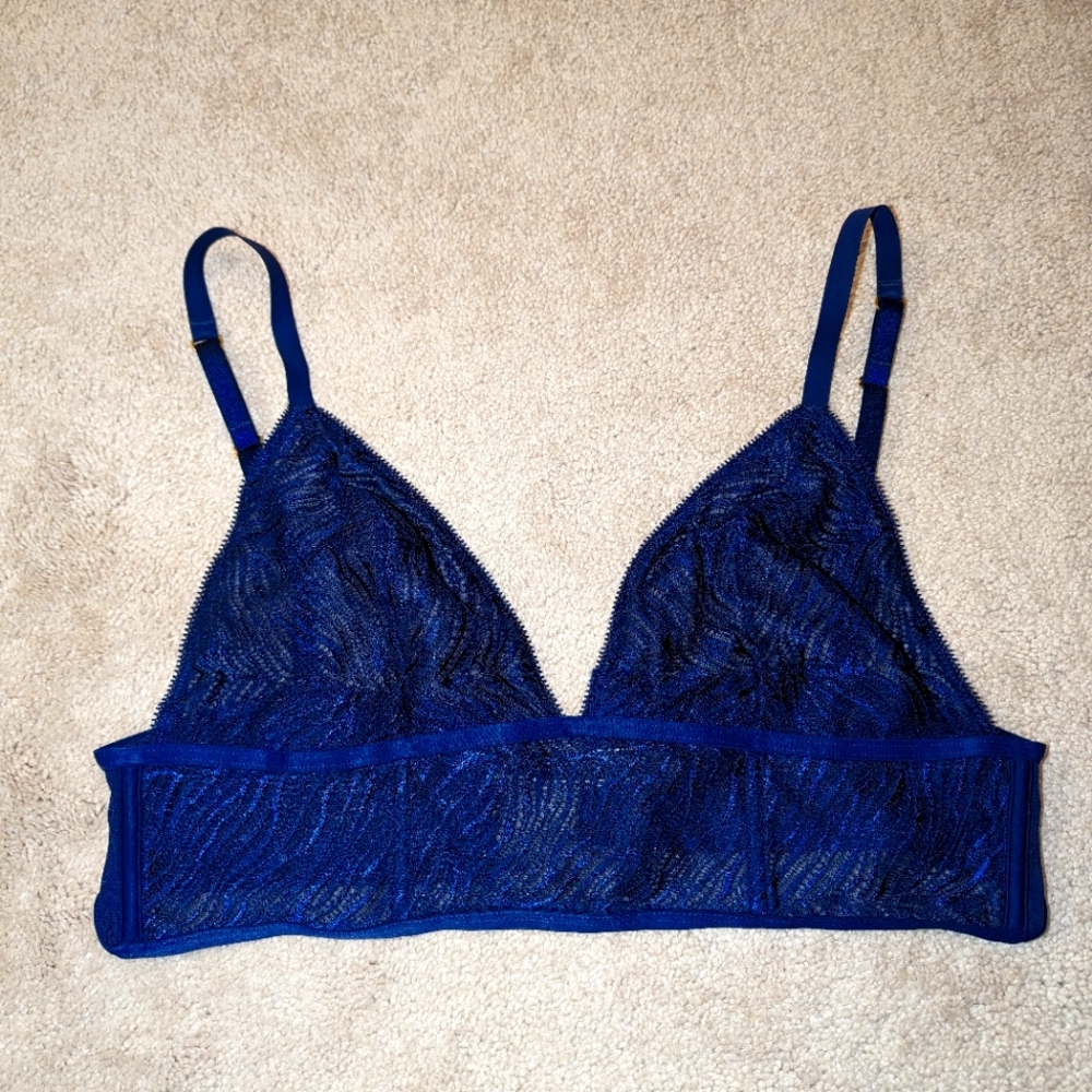 3/$30 Deal! Victoria's Secret bralette XL